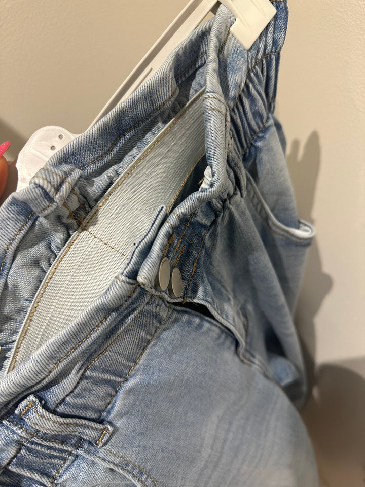 Paper Bag G Smack Mom Jeans - Light Wash