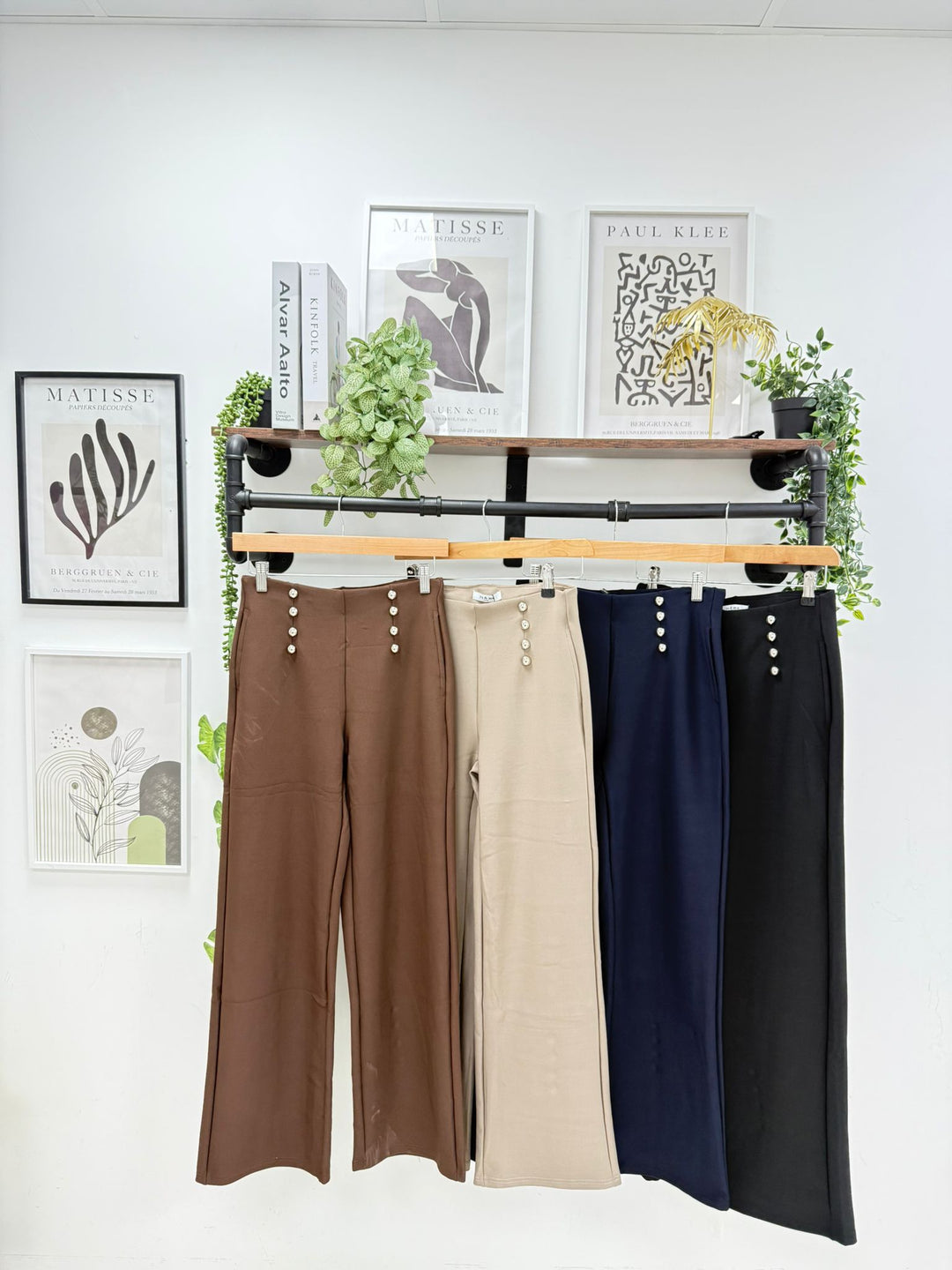 Chrome Button Scuba Leggings - Black