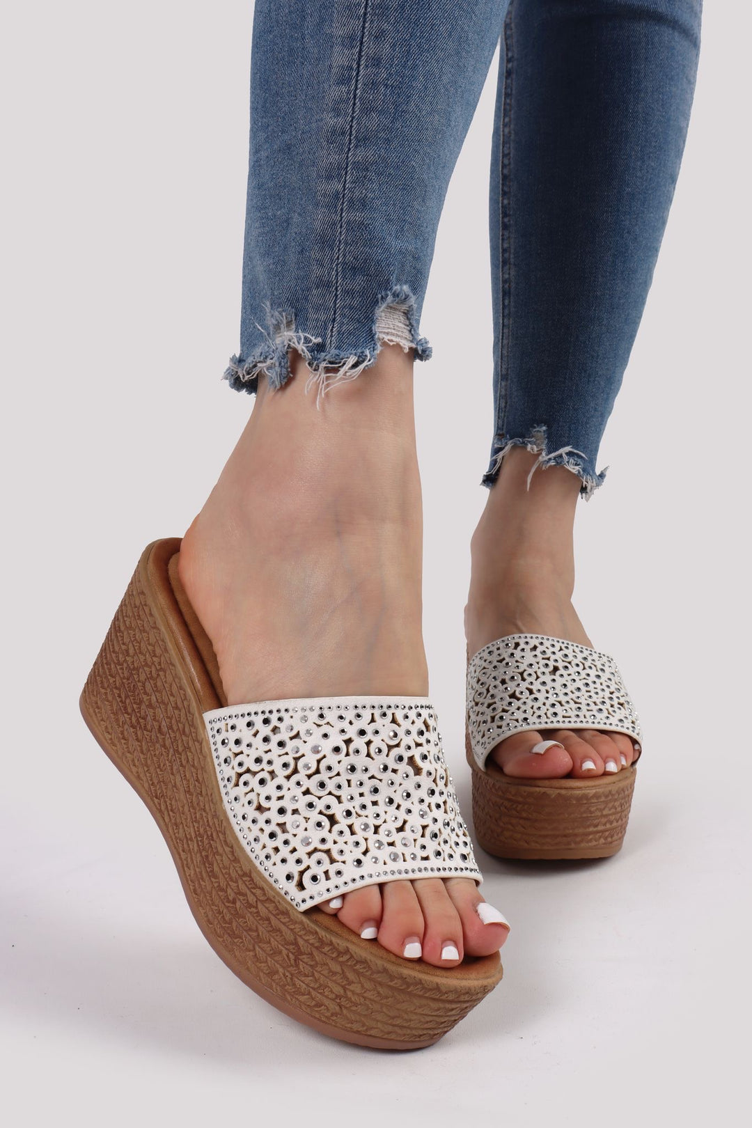 Barley Wedge Sandals - White