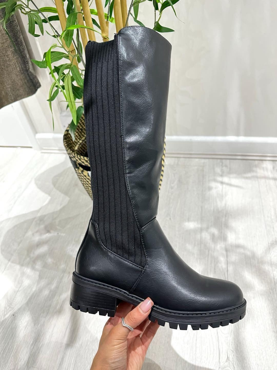 Alexander Boots - Black