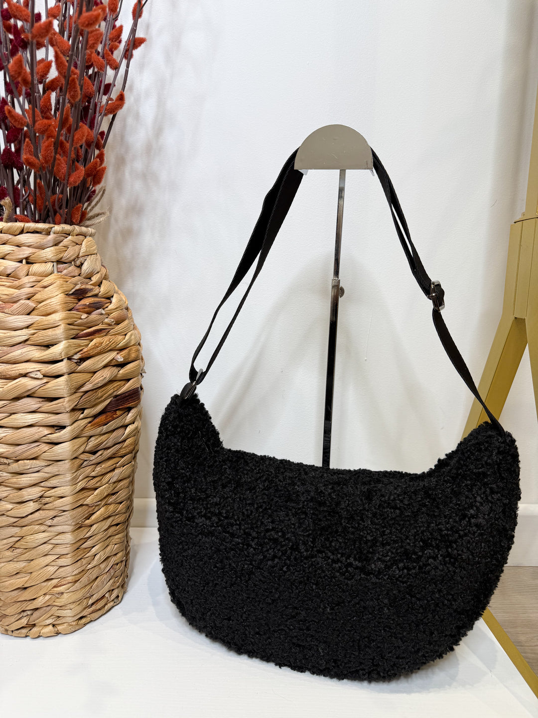 Borg Sling Bag - Black