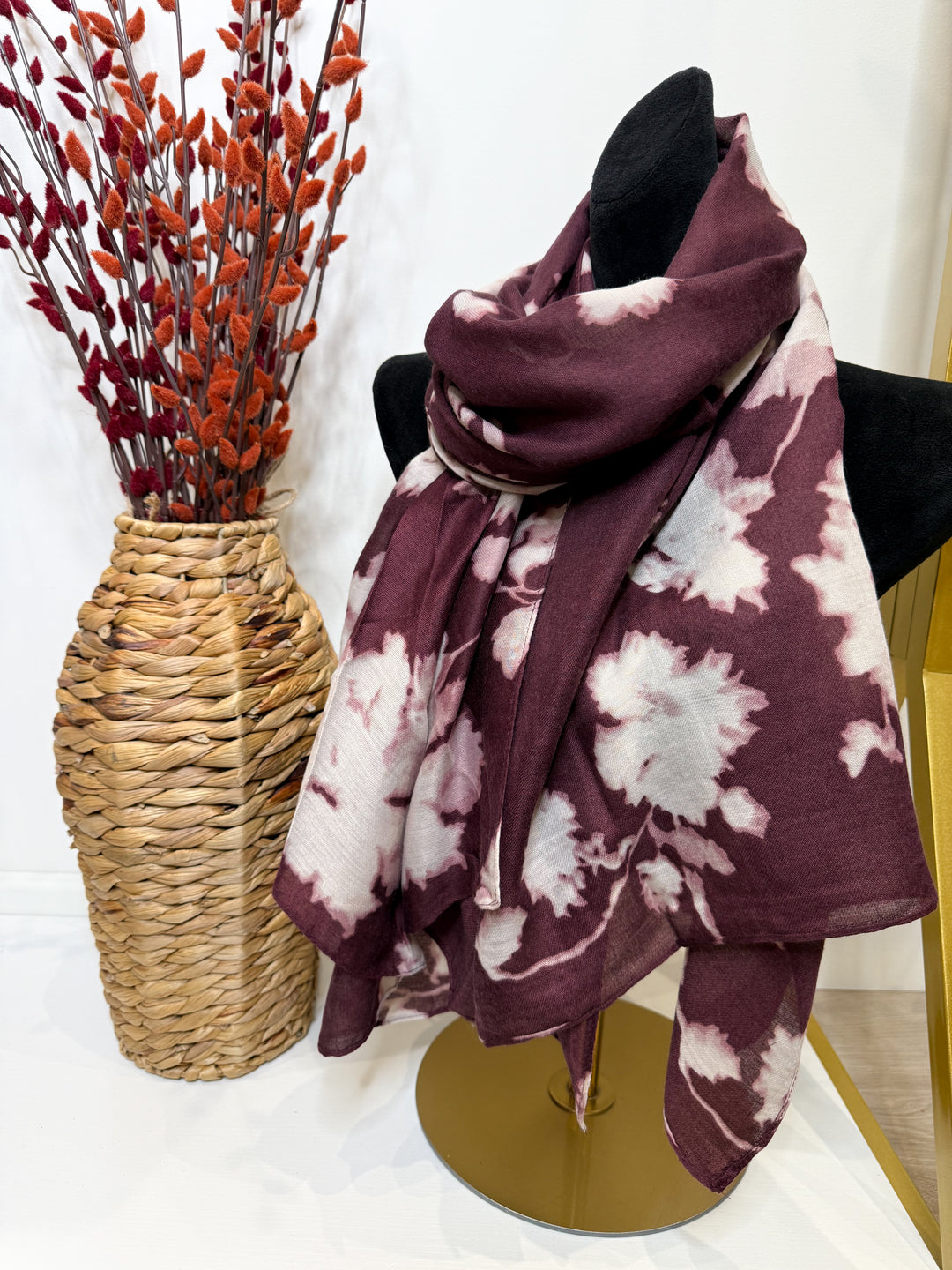 Leaf Scarf - Wine