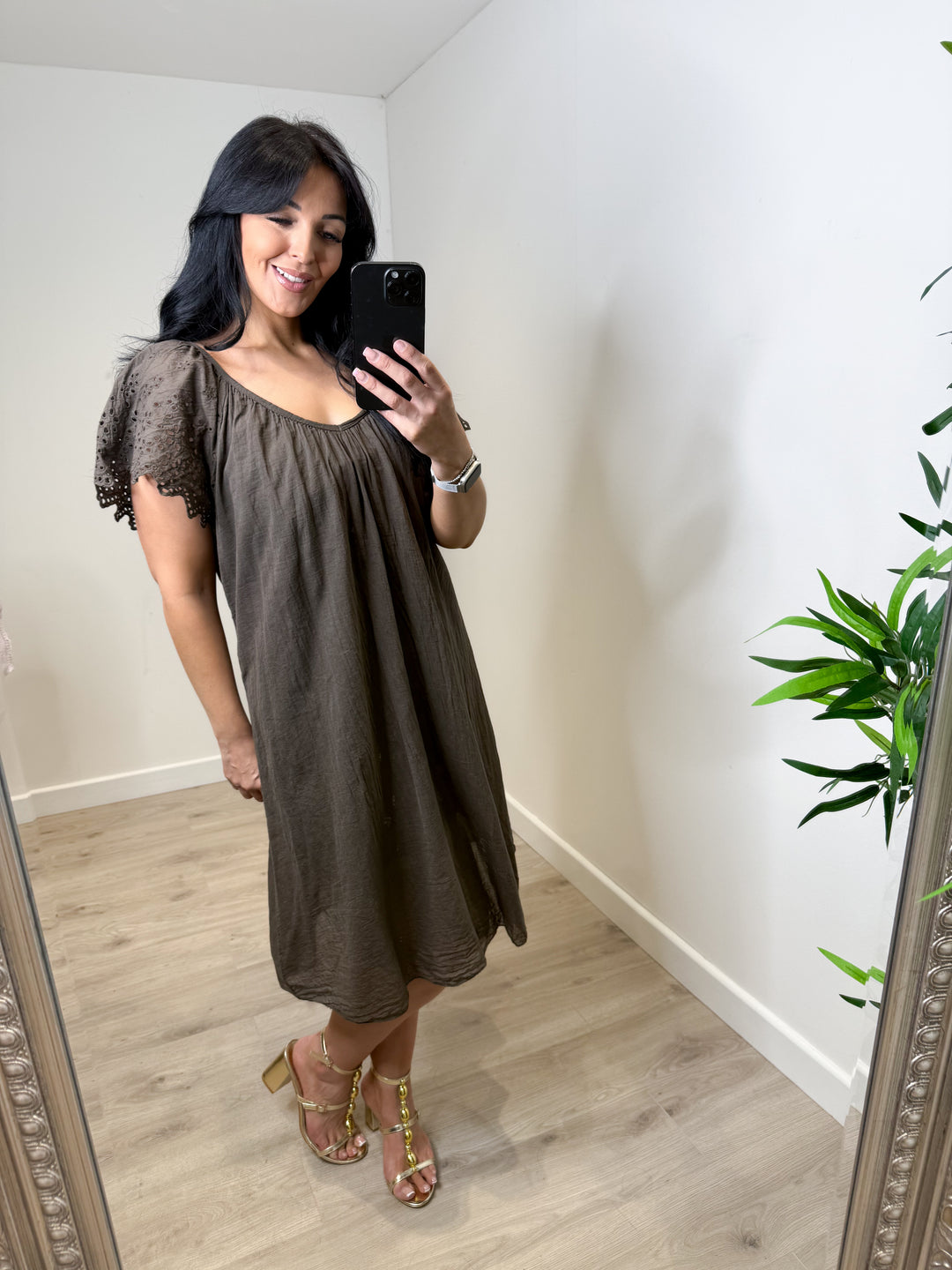 Broderie Anglaise Sleeve Dress - Chocolate