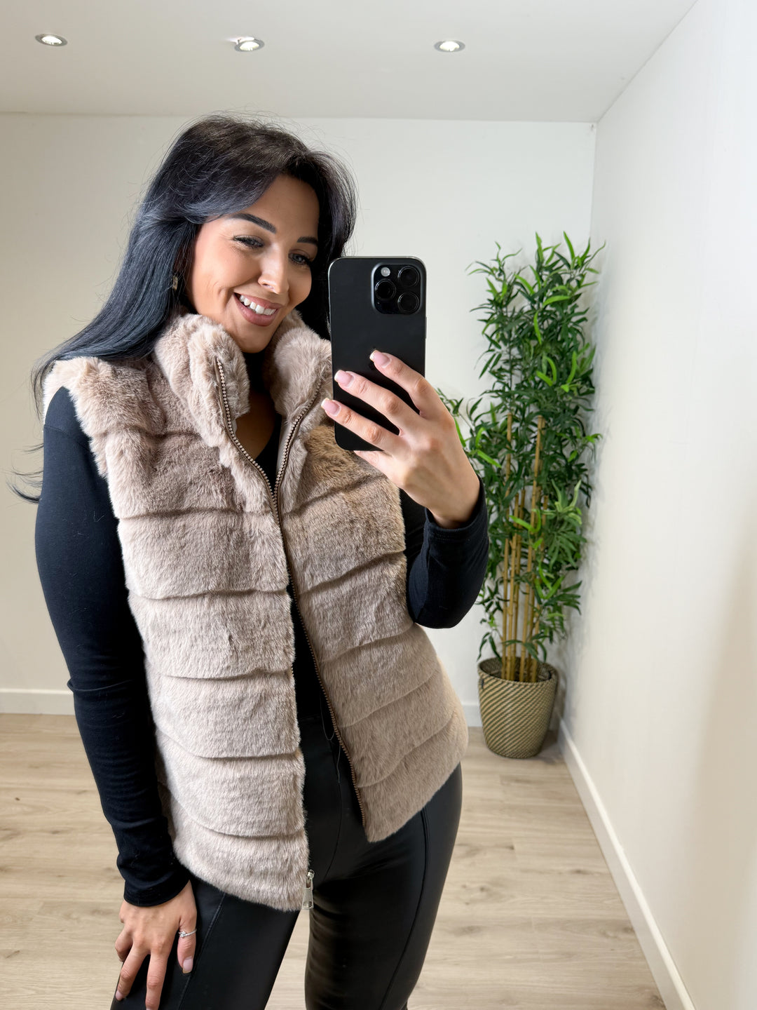 Leonie Faux Fur Gilet - Beige