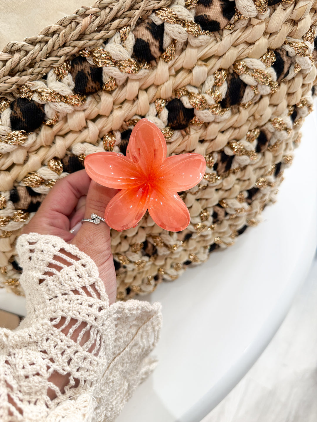 Single Flower Hair Clip - Coral