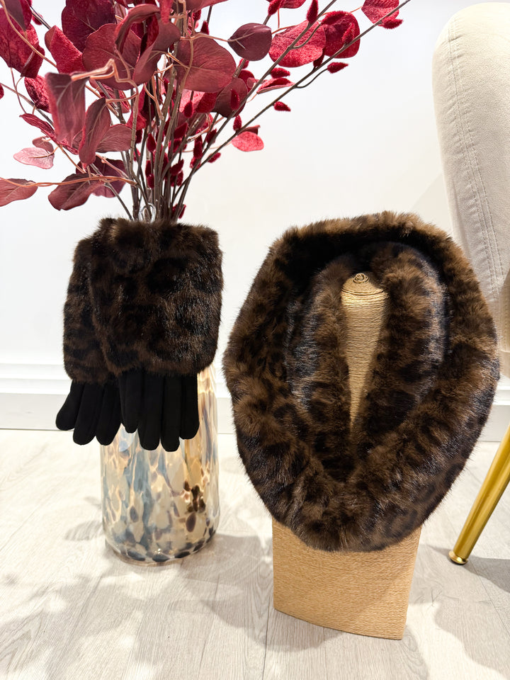 Leopard Snood/Glove Set - Chocolate