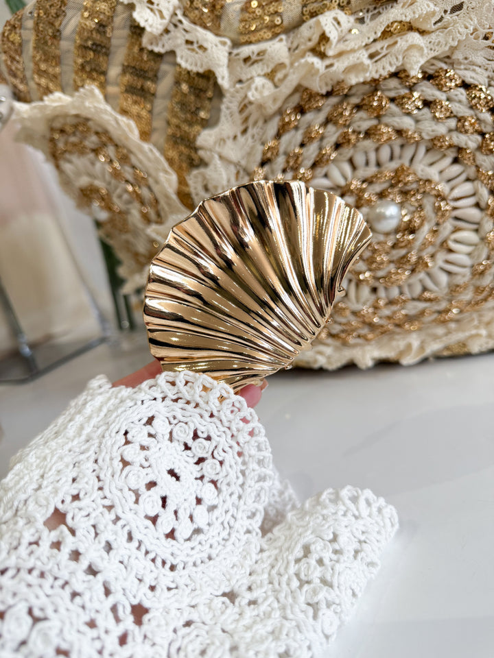 Large Gold Shell Clip