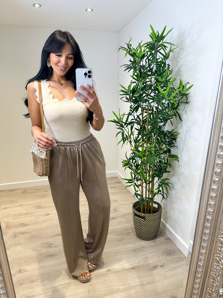 Wide Leg Jogger - Mocha