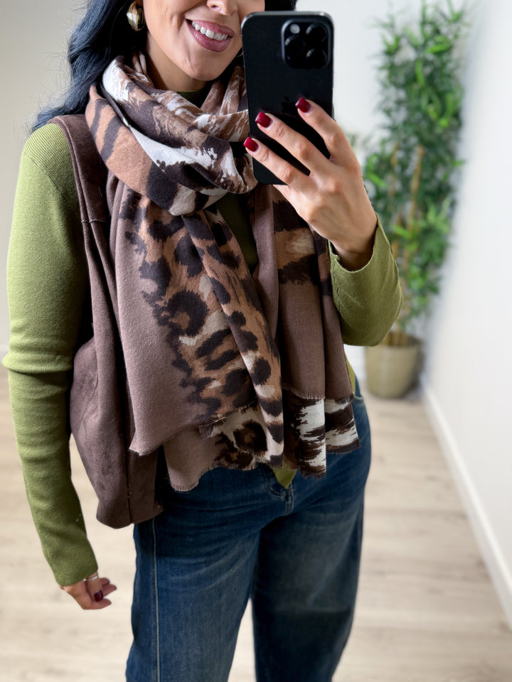 Soft Leopard Scarf