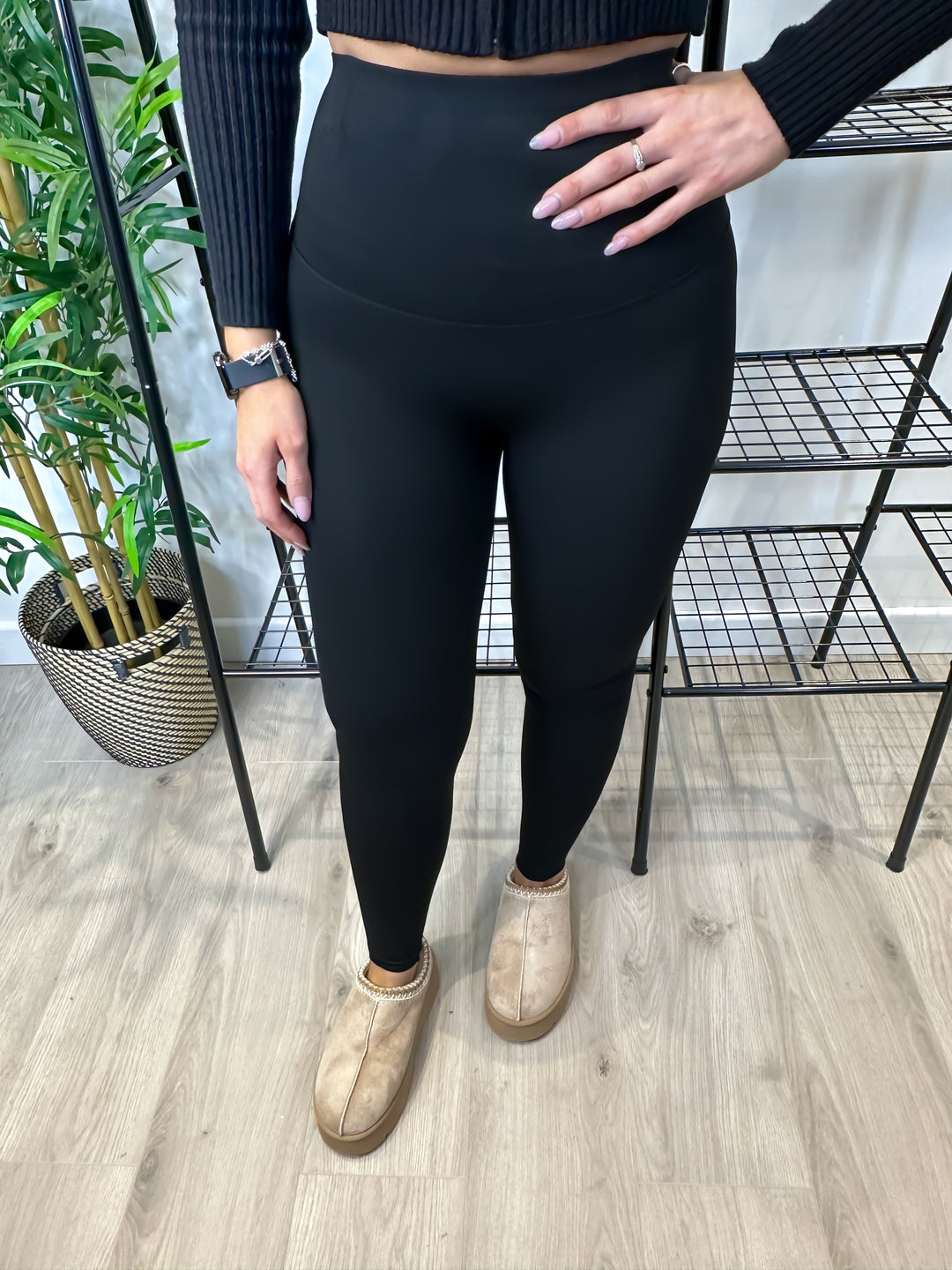 High waisted leggings- BLACK – HIGH POWER BOUTIQUE