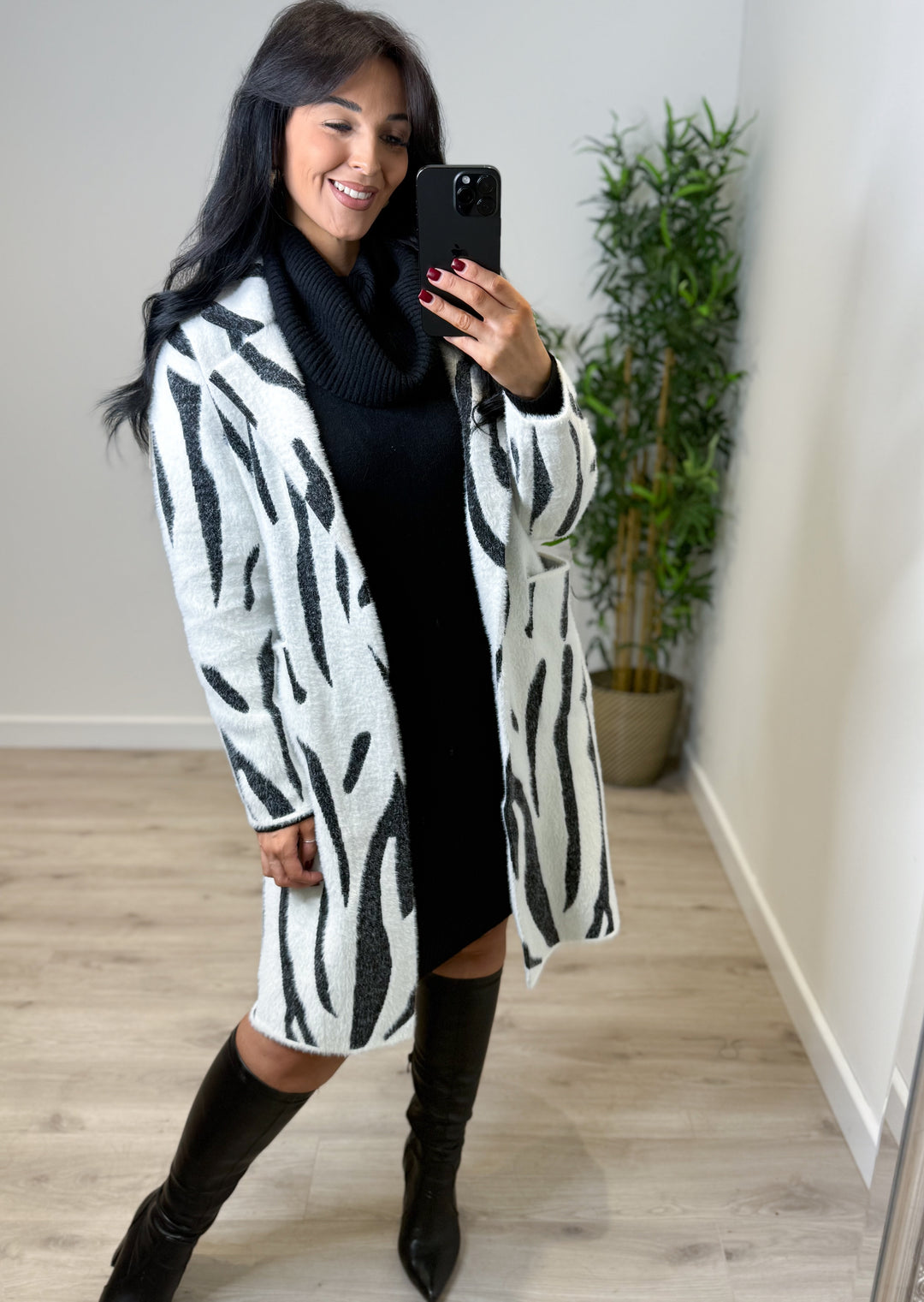 Eden Jacket - White
