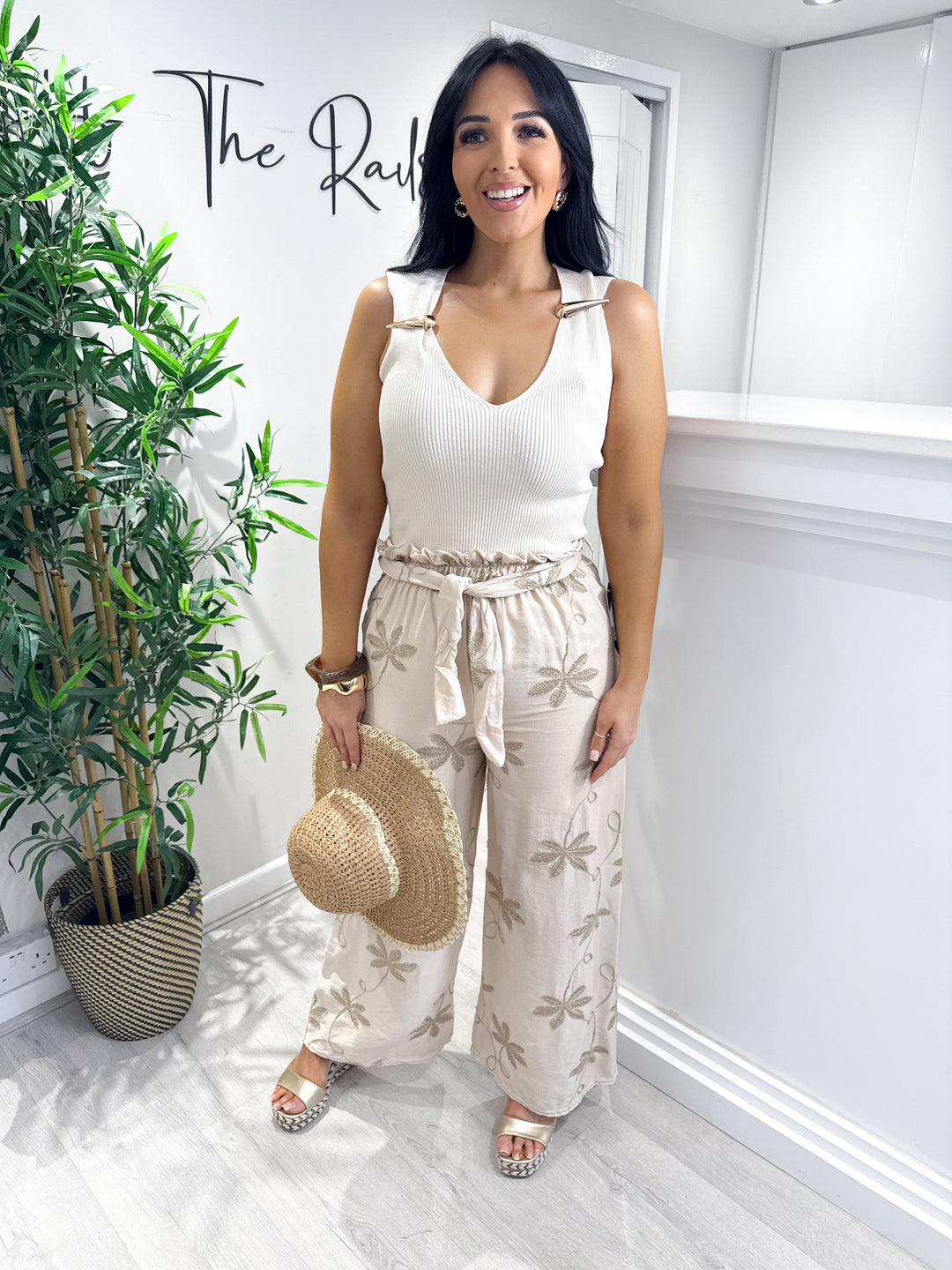 Roxy Trousers - Beige